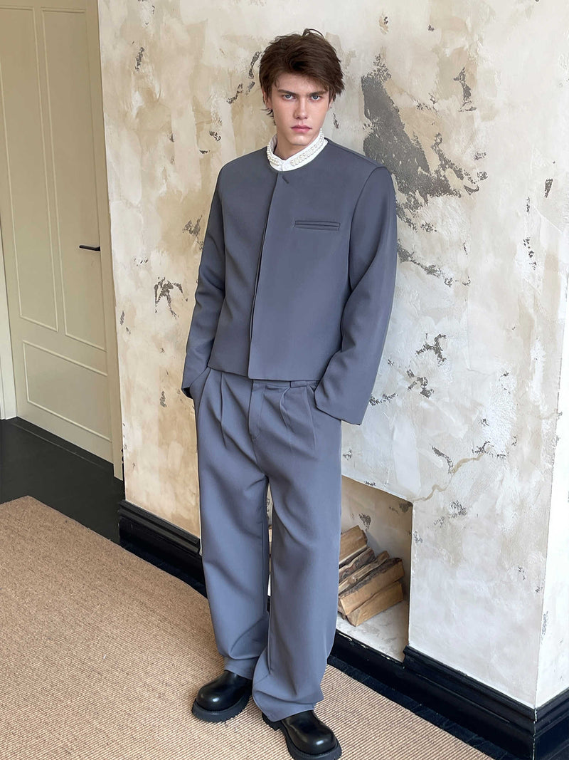 Wide-Shoulder Suit
