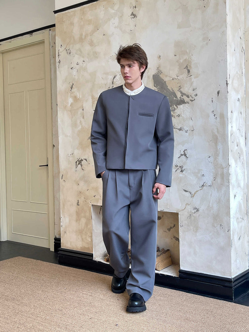 Wide-Shoulder Suit