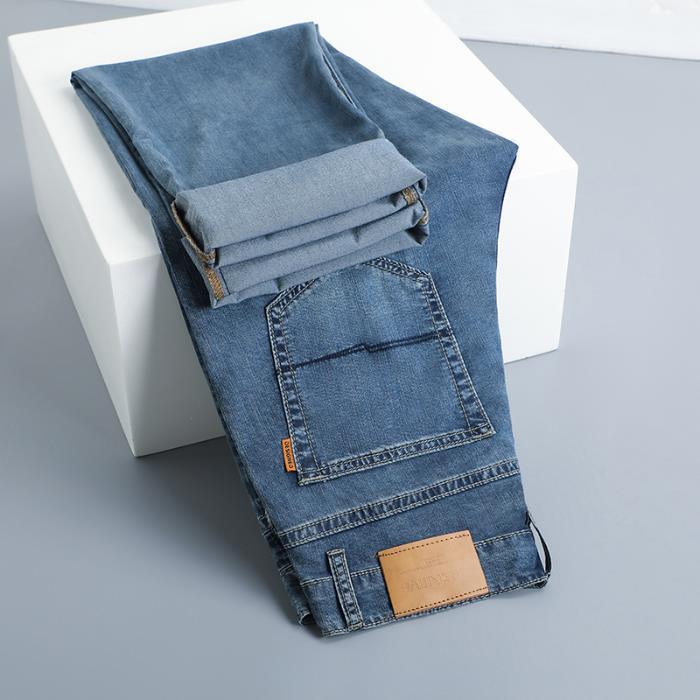 Elastic Beam Foot Jeans